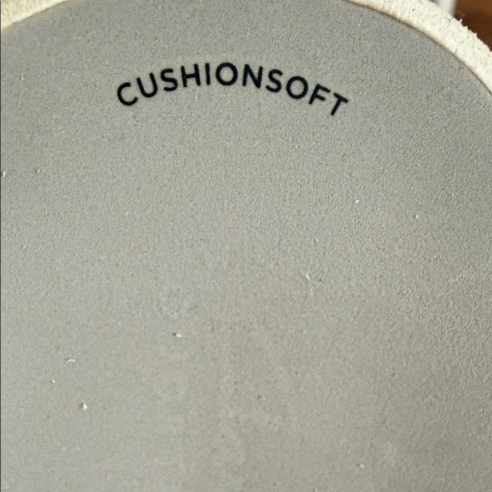 Clarks Cushion Soft Men's Black and Gray Thong Flip-Flops